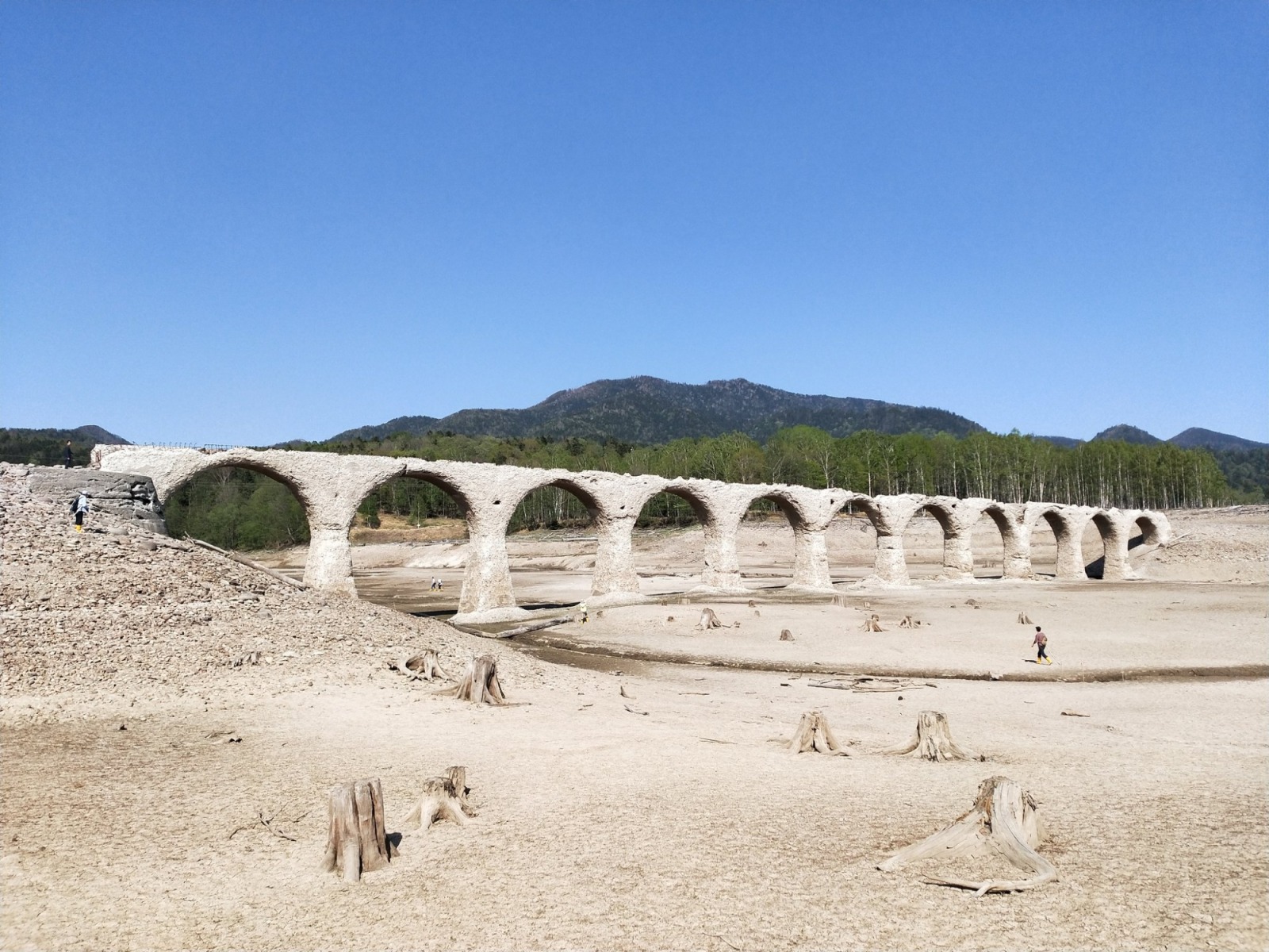 タウシュベツ川橋梁のいまの画像