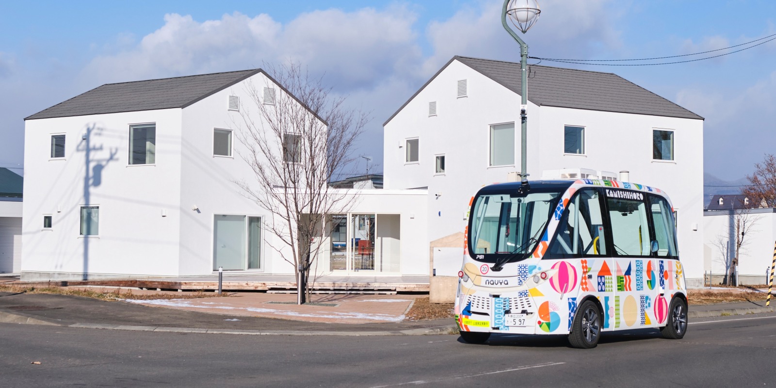 自動運転バス定期運行の画像