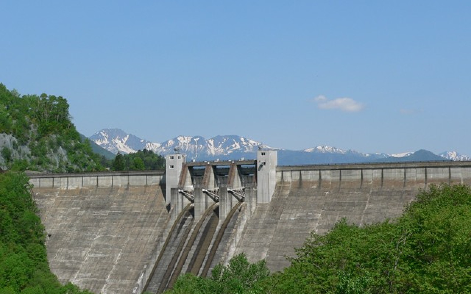 糠平ダムの画像